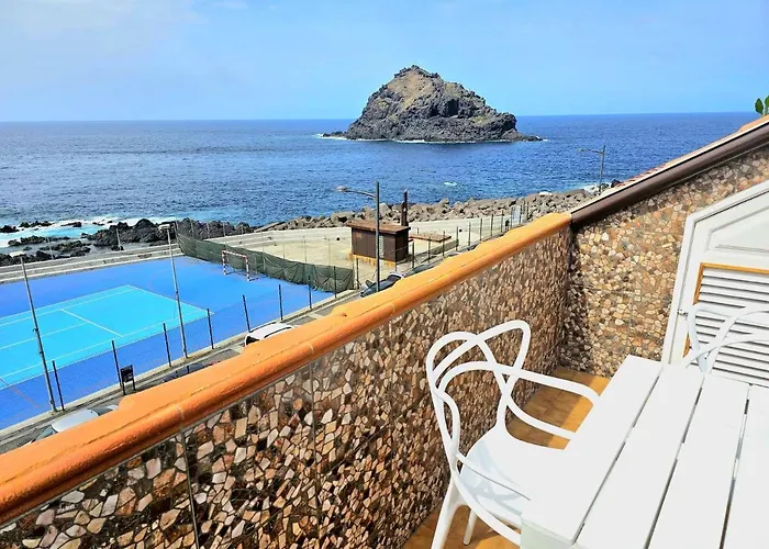 Brisas Del Roque Coastline In