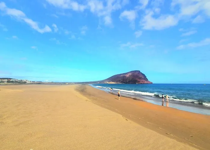 Brisas Del Roque Coastline In Apartamento